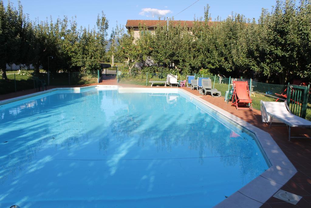 Agriturismo La Praduscella 菲维扎诺 外观 照片