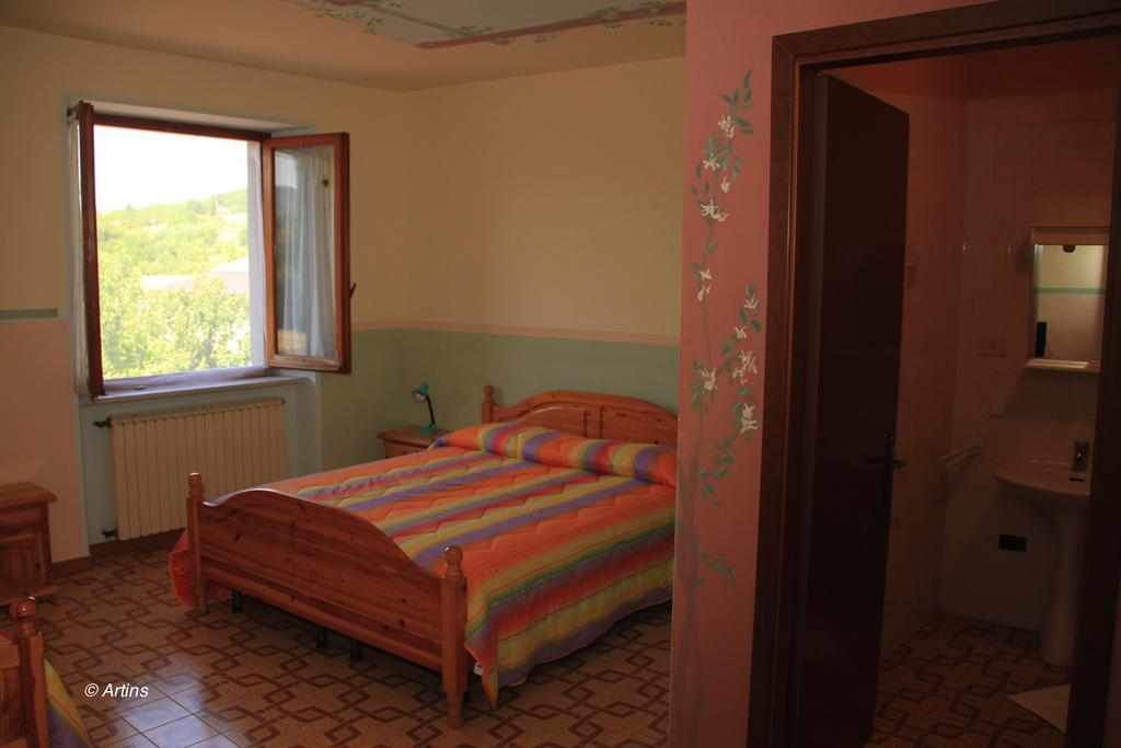 Agriturismo La Praduscella 菲维扎诺 客房 照片