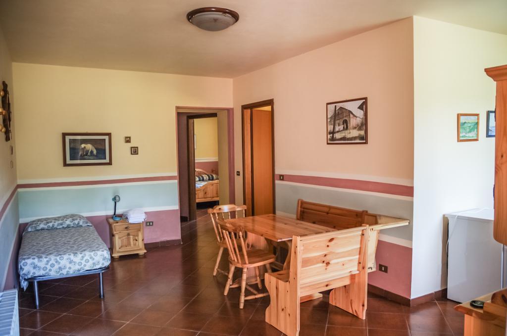 Agriturismo La Praduscella 菲维扎诺 外观 照片