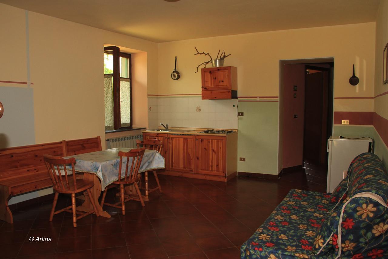 Agriturismo La Praduscella 菲维扎诺 外观 照片