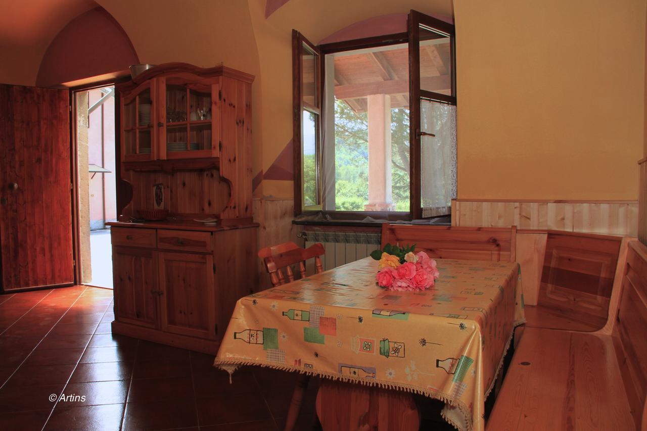 Agriturismo La Praduscella 菲维扎诺 外观 照片