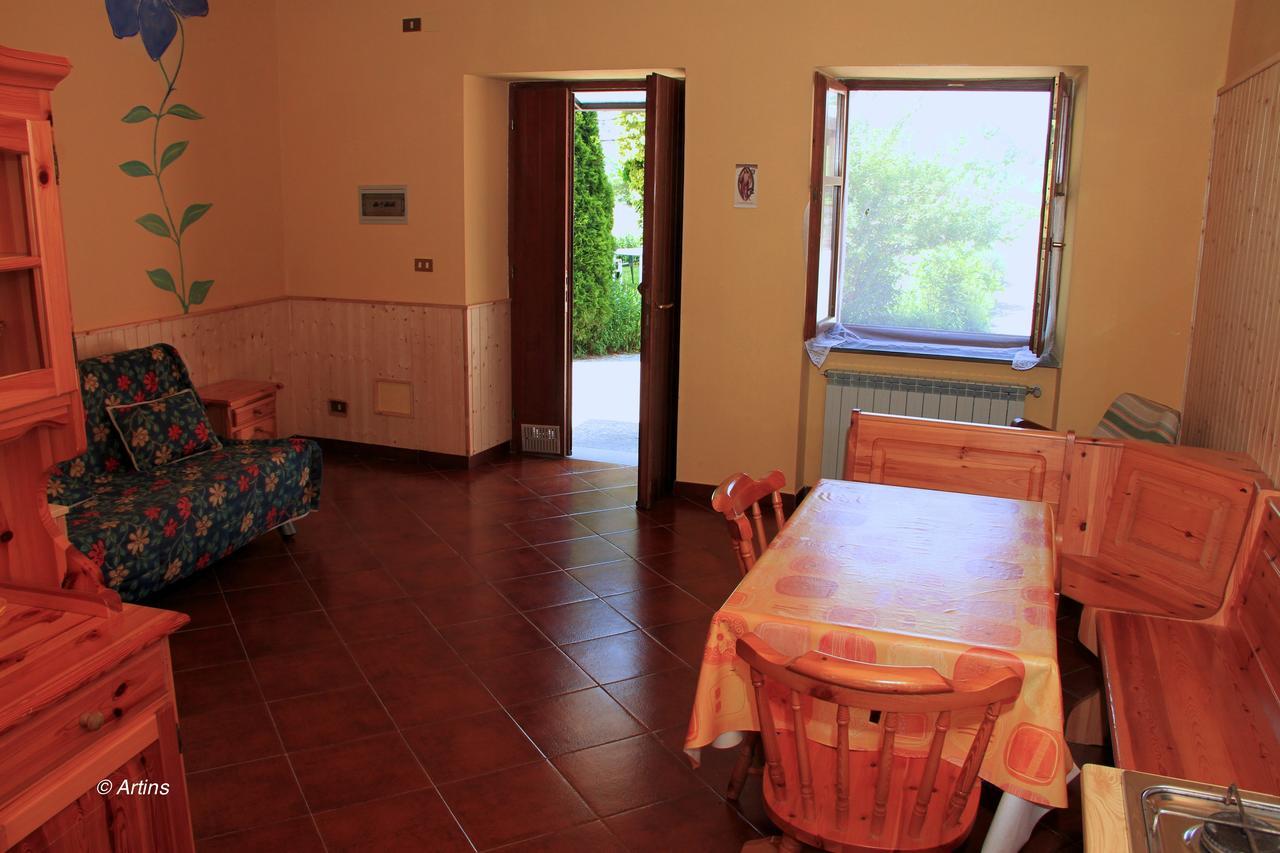 Agriturismo La Praduscella 菲维扎诺 外观 照片